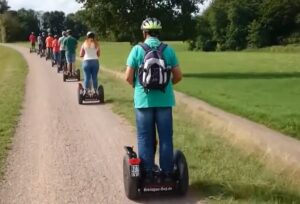 Entlang der Elz zur blauen Brücke 